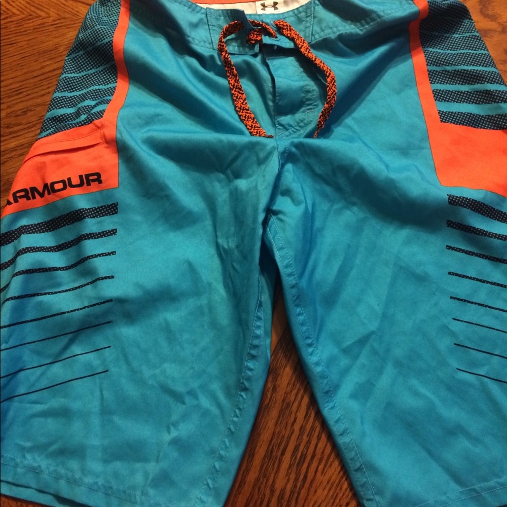 Men’s Under Armour shorts/trunks
